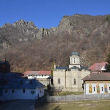 Mănăstirea Stânișoara